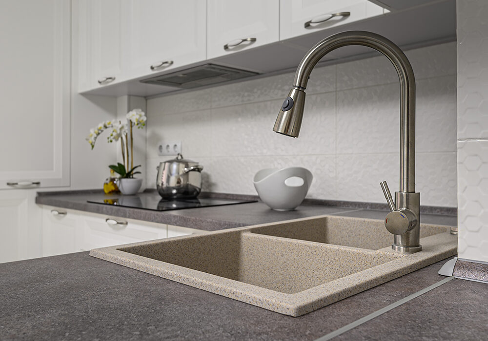 kitchen and bar faucets to match